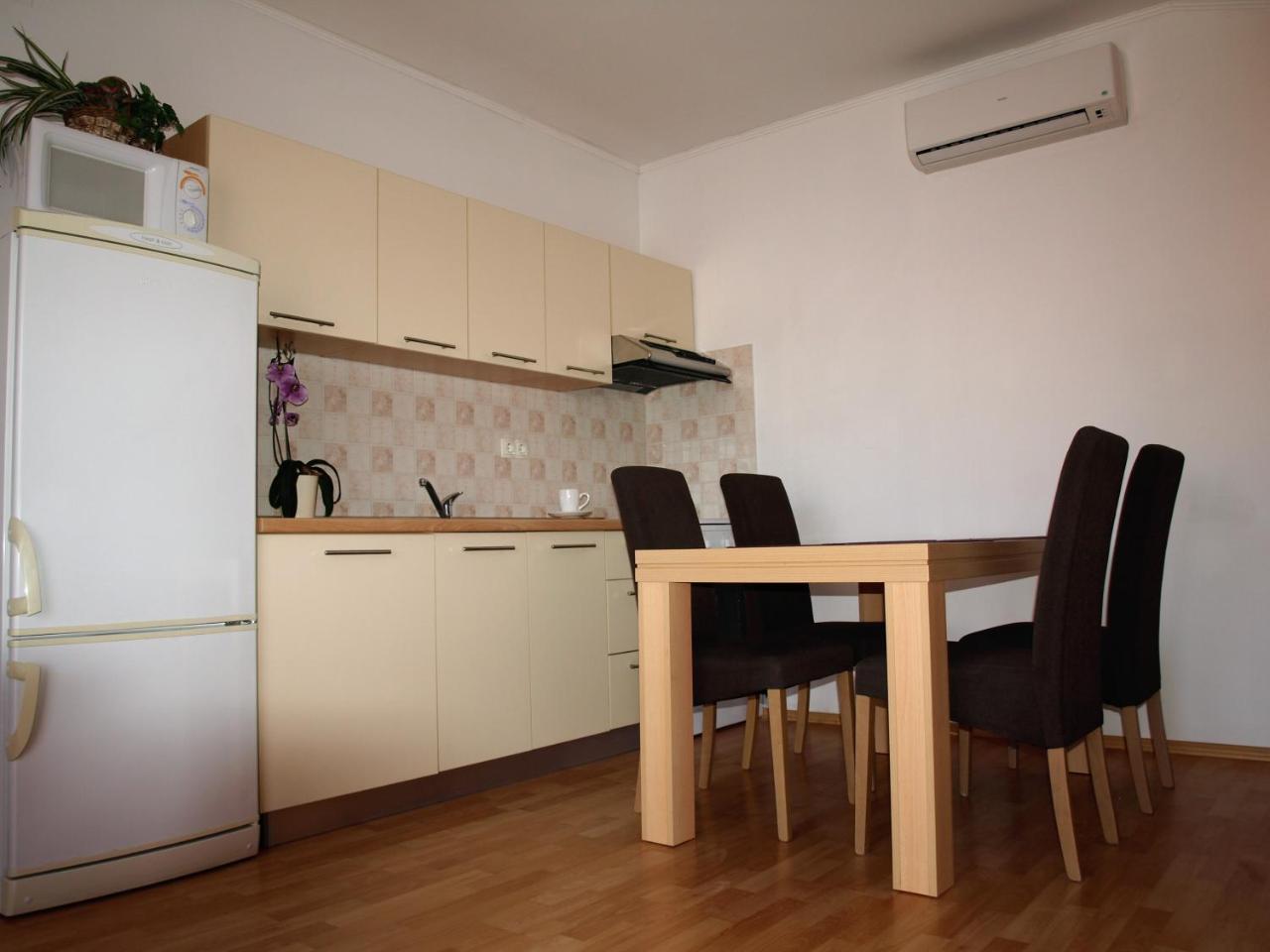 Adriatic Apartament *